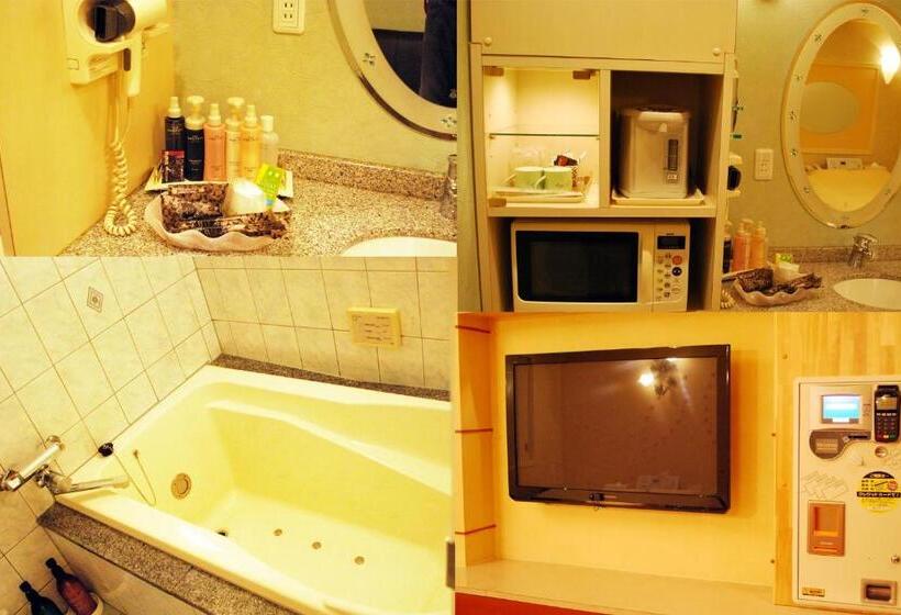 스위트, Ena Hotel Venus