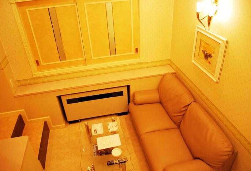 Президентский Люкс, Ena Hotel Venus