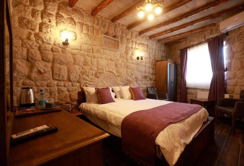Номер Стандарт, Ada Cave Suites