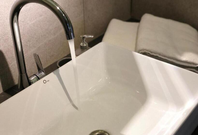 اتاق لوکس با چشمانداز دریا, Club House Arkadia Beach