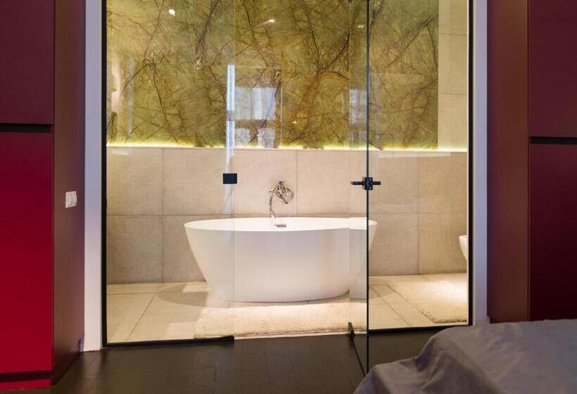 اتاق لوکس با بالکن, Club House Arkadia Beach