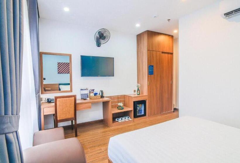 اتاق لوکس با تخت بزرگ, Grand Lee