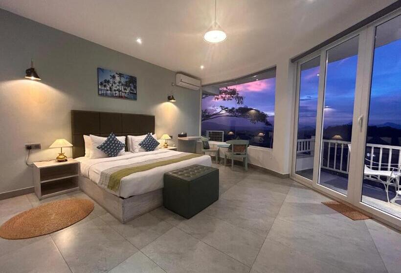 Deluxe Room with Balcony, The Summit