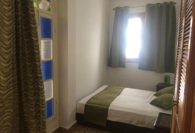 اتاق کلاسیک, Riad Aicha