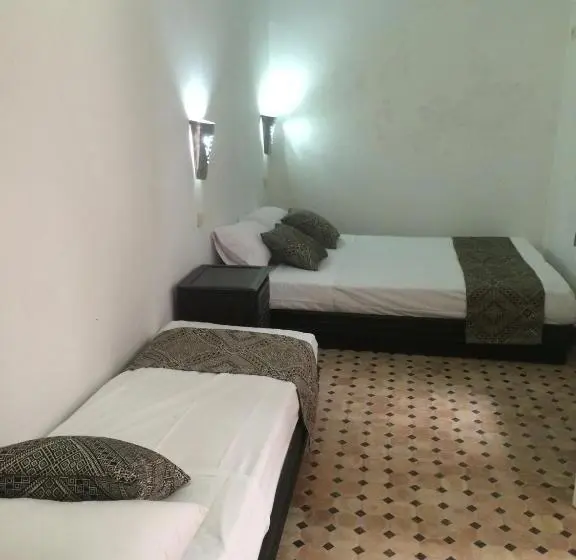 اتاق استاندارد سه نفره, Riad Aicha
