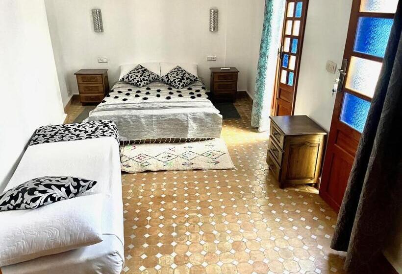 חדר סטנדרט לשלושה, Riad Aicha