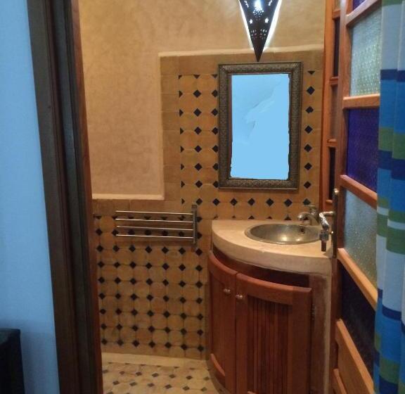 חדר סטנדרט לארבעה, Riad Aicha