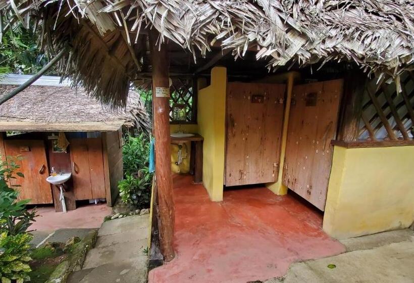 تختخواب در اتاق مشترک, El Hotelito Perdido