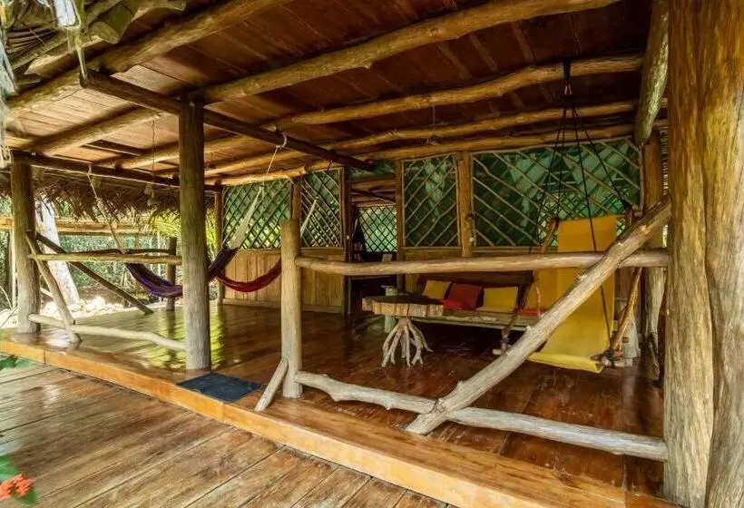 بانگلوی استاندارد, El Hotelito Perdido