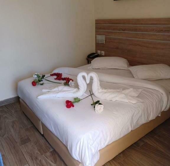 اتاق لوکس با چشمانداز دریا, La Riva