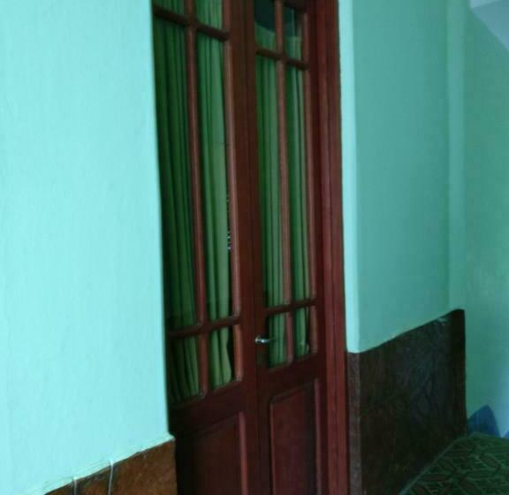 חדר סטנדרט, Plaza