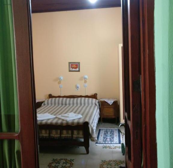 חדר סטנדרט, Plaza