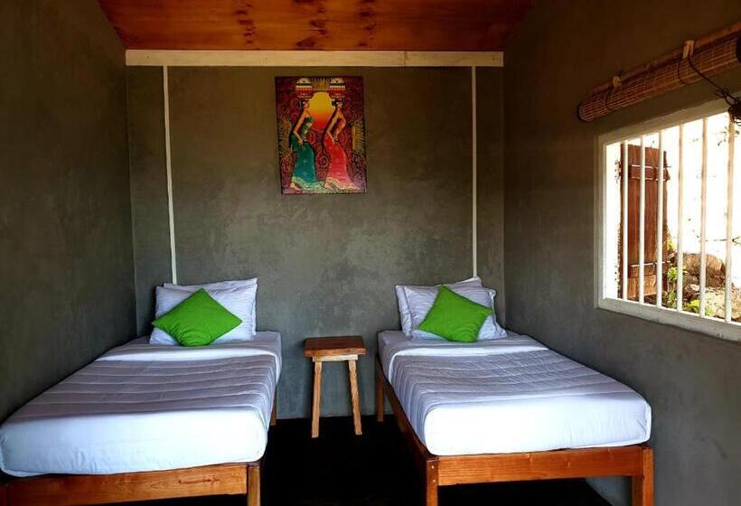 اتاق خانوادگی, Roseland Cottages