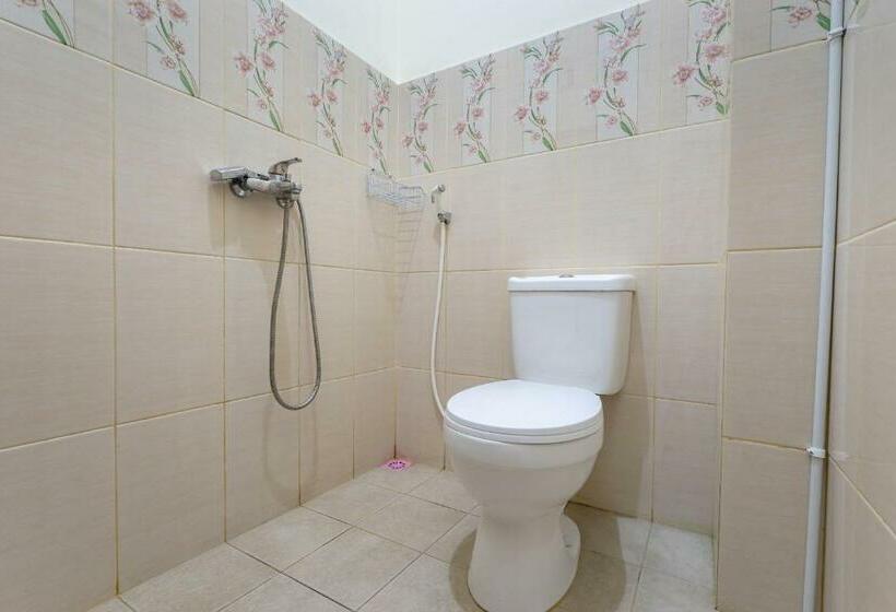 标准间, Wisma Handayani Syariah Redpartner Near Rsud Wonosari