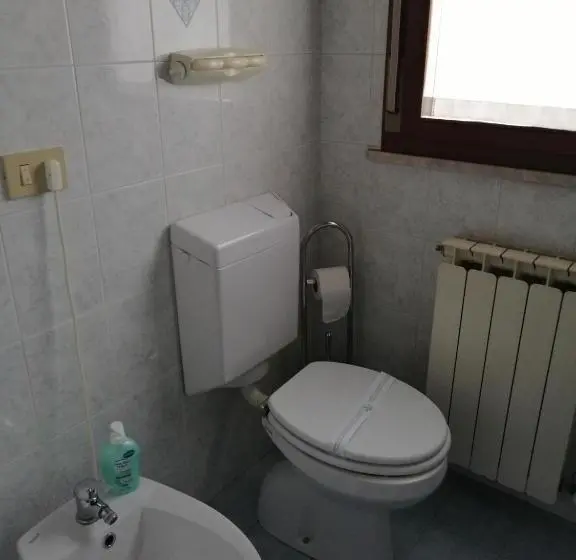 اتاق استاندارد سه نفره, Civico 26