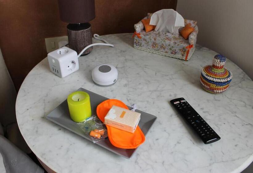 اتاق استاندارد سه نفره, Civico 26