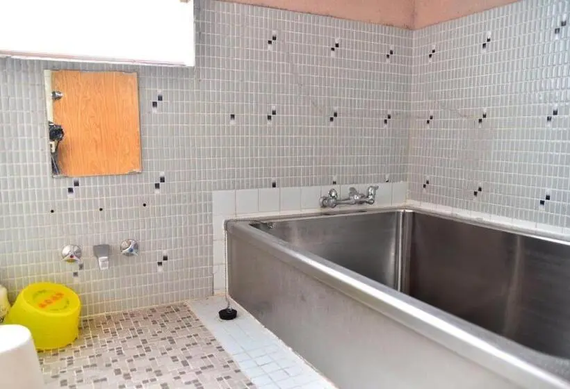 اتاق استاندارد با سرویس بهداشتی مشترک, Guest House Shiroikiseki