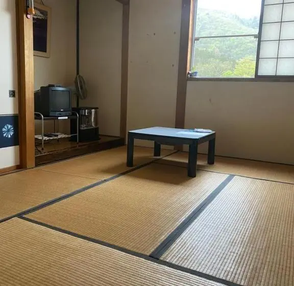 اتاق استاندارد چهار تخته, Guest House Shiroikiseki