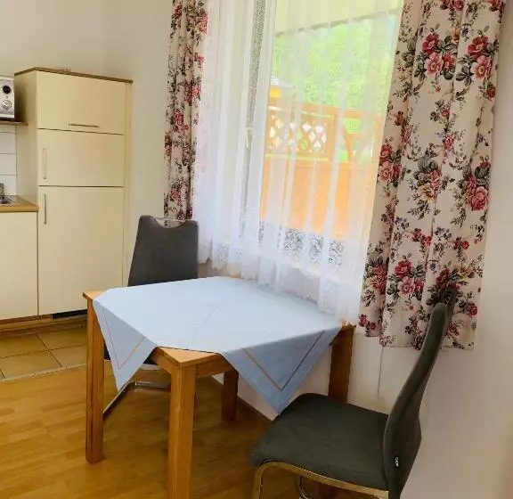 Huoneisto 1 Makuuhuone, Appartementhaus Sonne