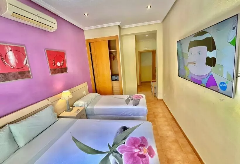 اتاق استاندارد سه نفره, Luz Madrid Rooms
