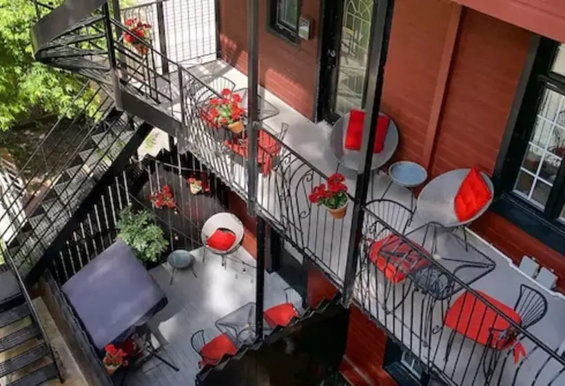 اتاق راحتی, Auberge Les Bons Matins