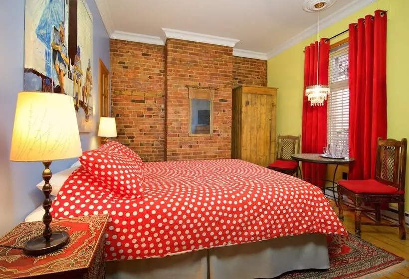 اتاق راحتی, Auberge Les Bons Matins