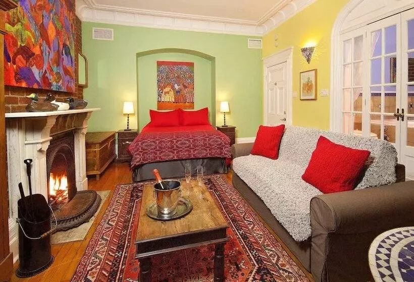 سوئیت راحتی, Auberge Les Bons Matins