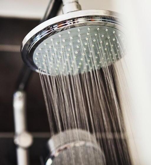 Standard Szoba, Benica