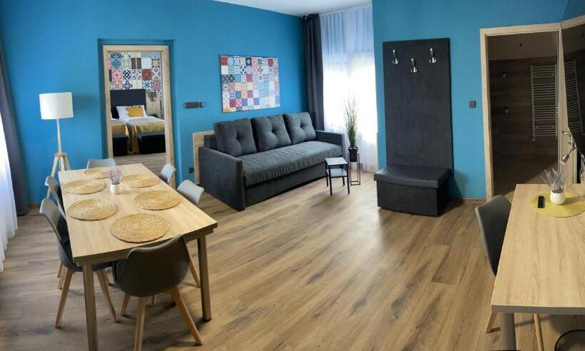 Family Suite, Benica