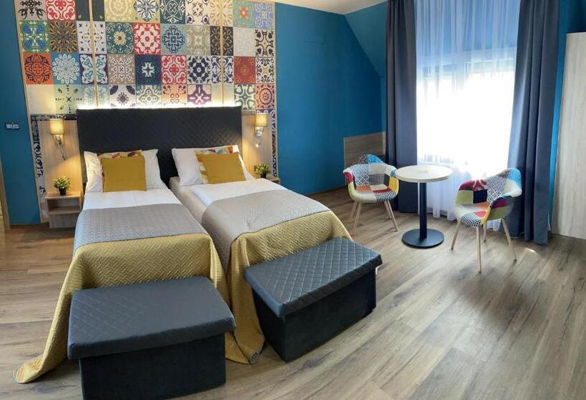 Családi Suite, Benica