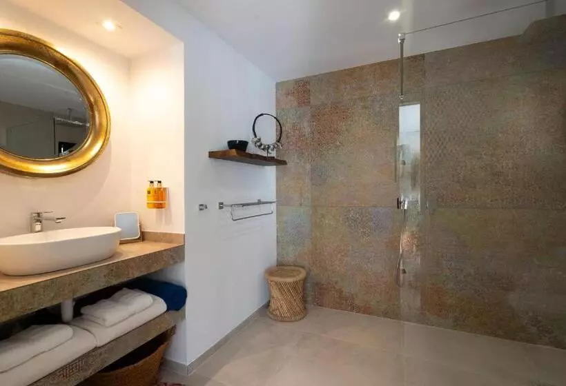 اتاق لوکس با چشمانداز دریا, Caballito De Mar Boutique