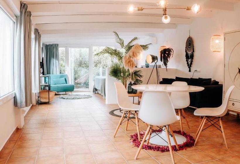 سوییت سوپریور با چشم‌انداز دریا, Caballito De Mar Boutique