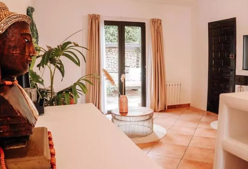 سوییت سوپریور, Caballito De Mar Boutique