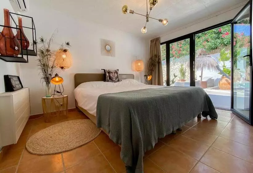 اتاق استاندارد با چشمانداز استخر, Caballito De Mar Boutique