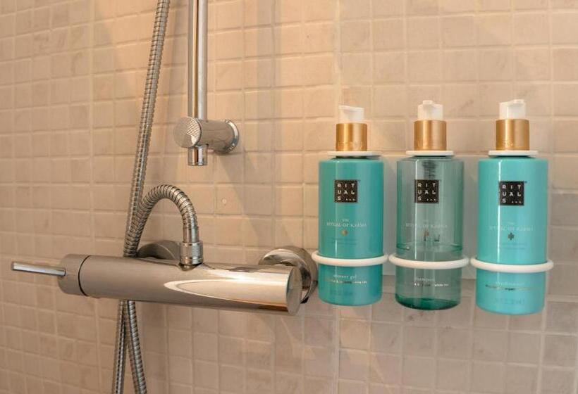 اتاق لوکس با چشم‌انداز دریا, Caballito De Mar Boutique