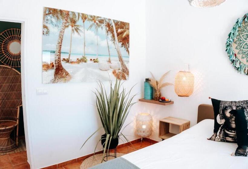 اتاق استاندارد با چشم‌انداز دریا, Caballito De Mar Boutique