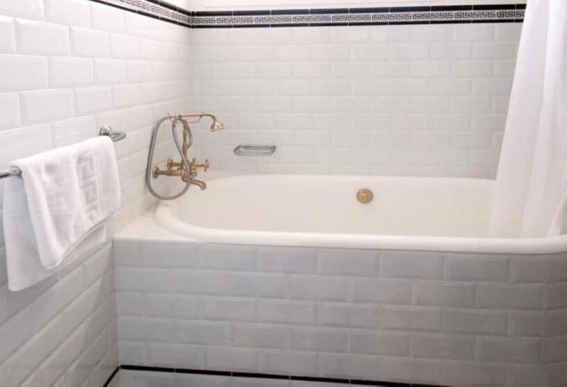 דירת פנטהאוז 2 חדרי שינה, Central Boutique