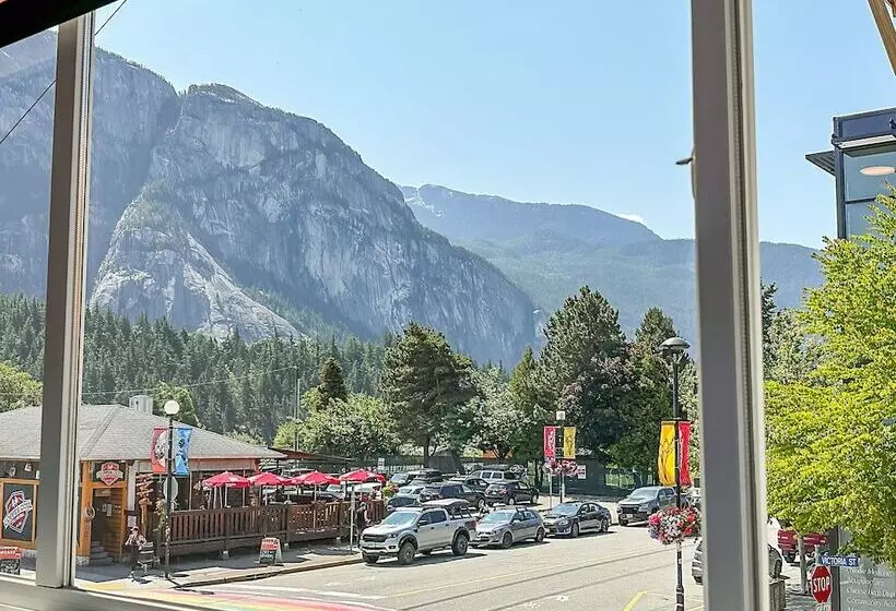 ２ダブルベッドのスタンダードルーム, Crash Hotel Squamish