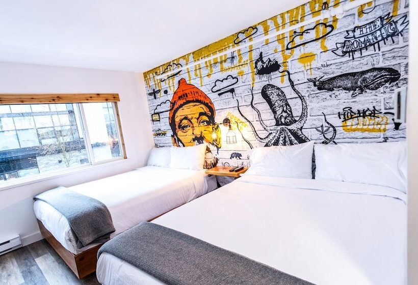 带2个双人床的标准工作室, Crash Hotel Squamish