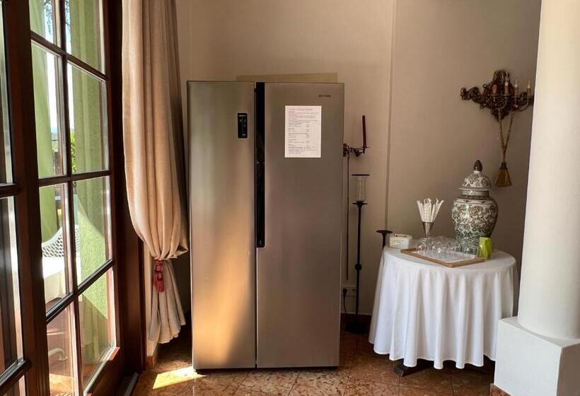 Номер Стандарт с Балконом, Dietrichsteinerhof Apartments & Rooms