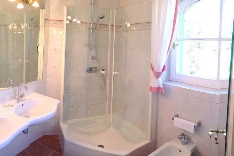 Standard-huone Parveke, Dietrichsteinerhof Apartments & Rooms