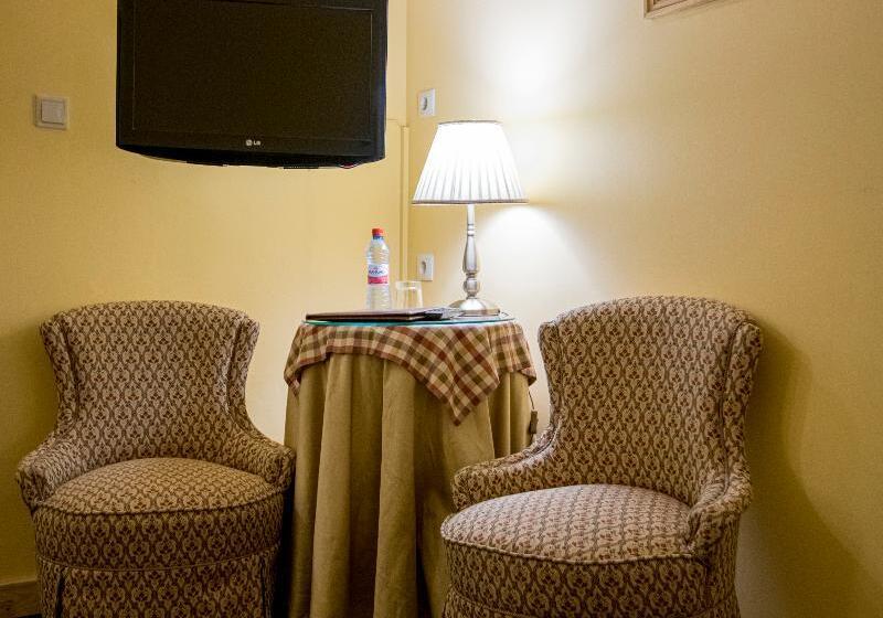 اتاق استاندارد یک نفره, Gutenbergs