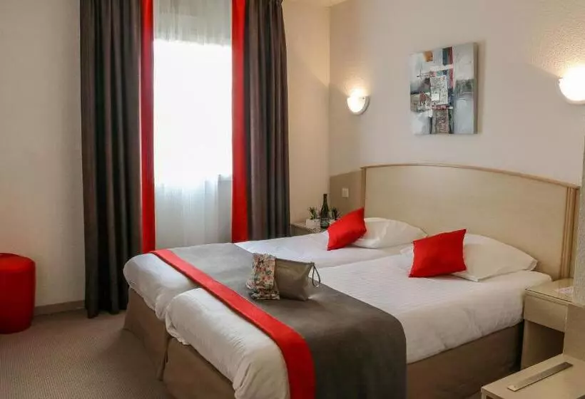 اتاق یک تخته با چشم‌انداز باغ, Hôtel Le Kolibri