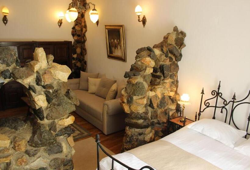 ジュニアスイート, Hunter Prince Castle