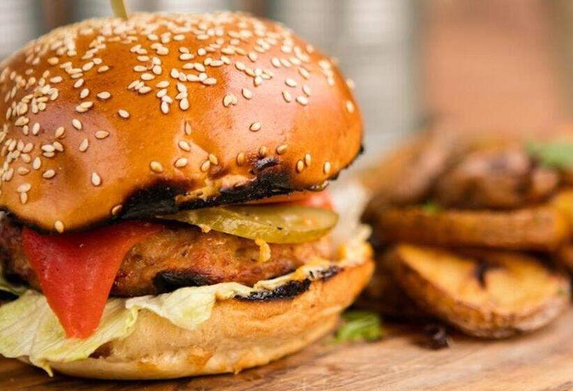 スタンダード４人部屋, Hunter Prince Castle