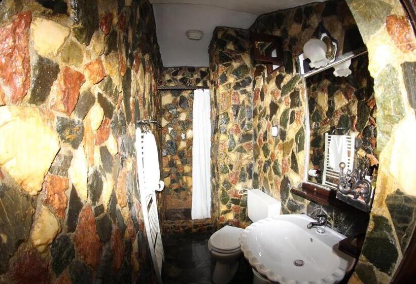 エコノミールーム, Hunter Prince Castle