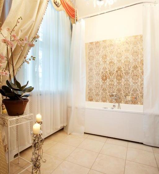 سوییت, Malpils Manor