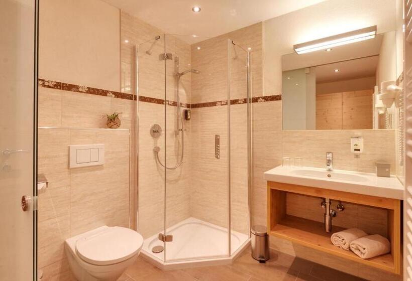 标准间带阳台, Nova