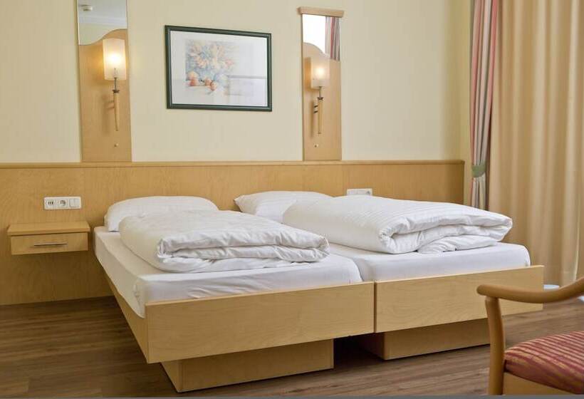 Номер Стандарт, Restaurant Müllner