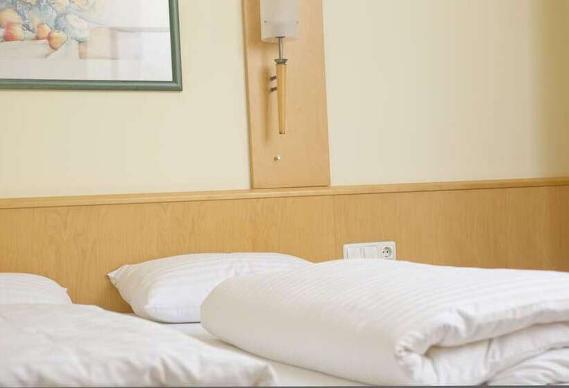 Номер Стандарт, Restaurant Müllner